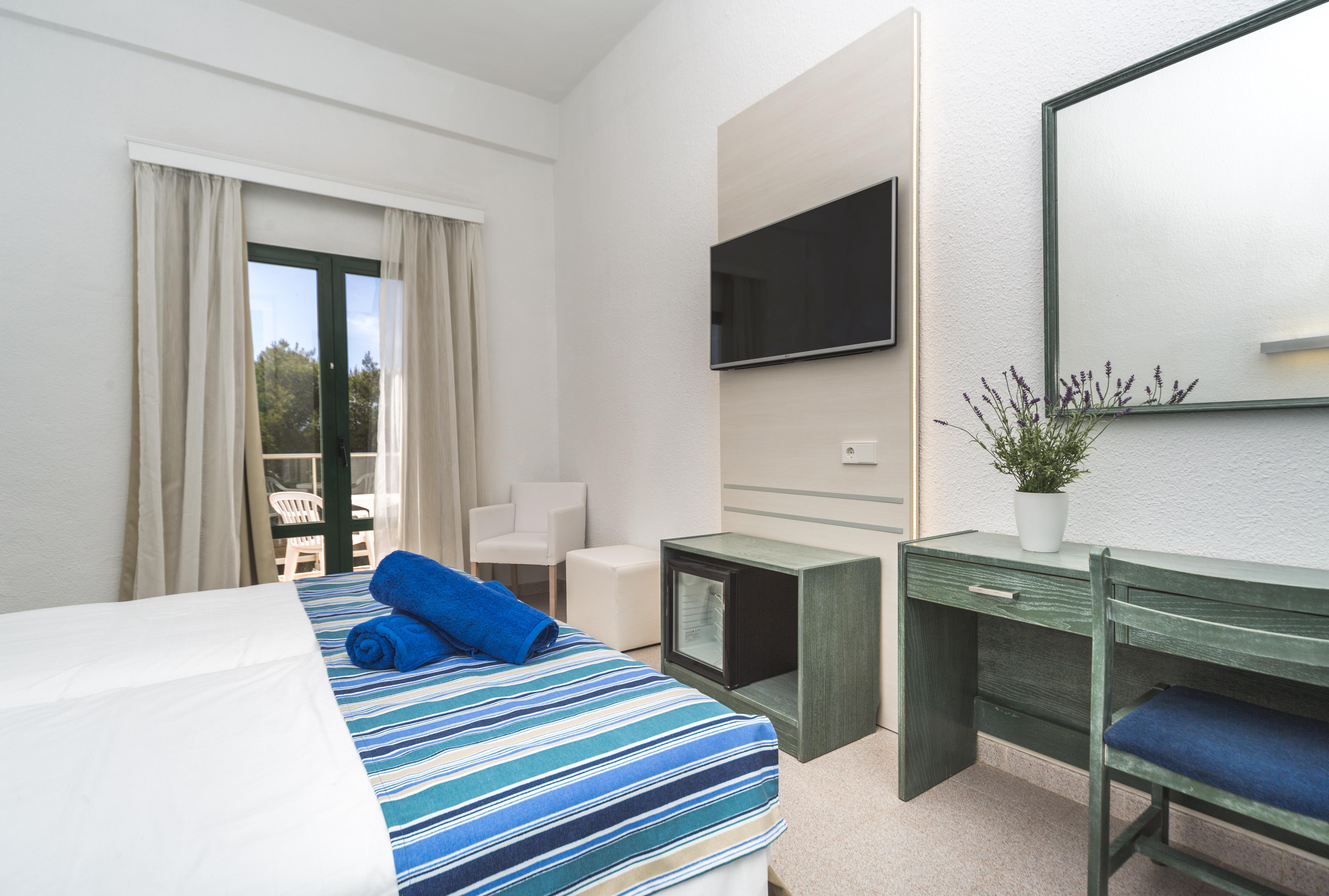 Globales Cala'N Blanes 호텔 칼라엔블레인즈 외부 사진