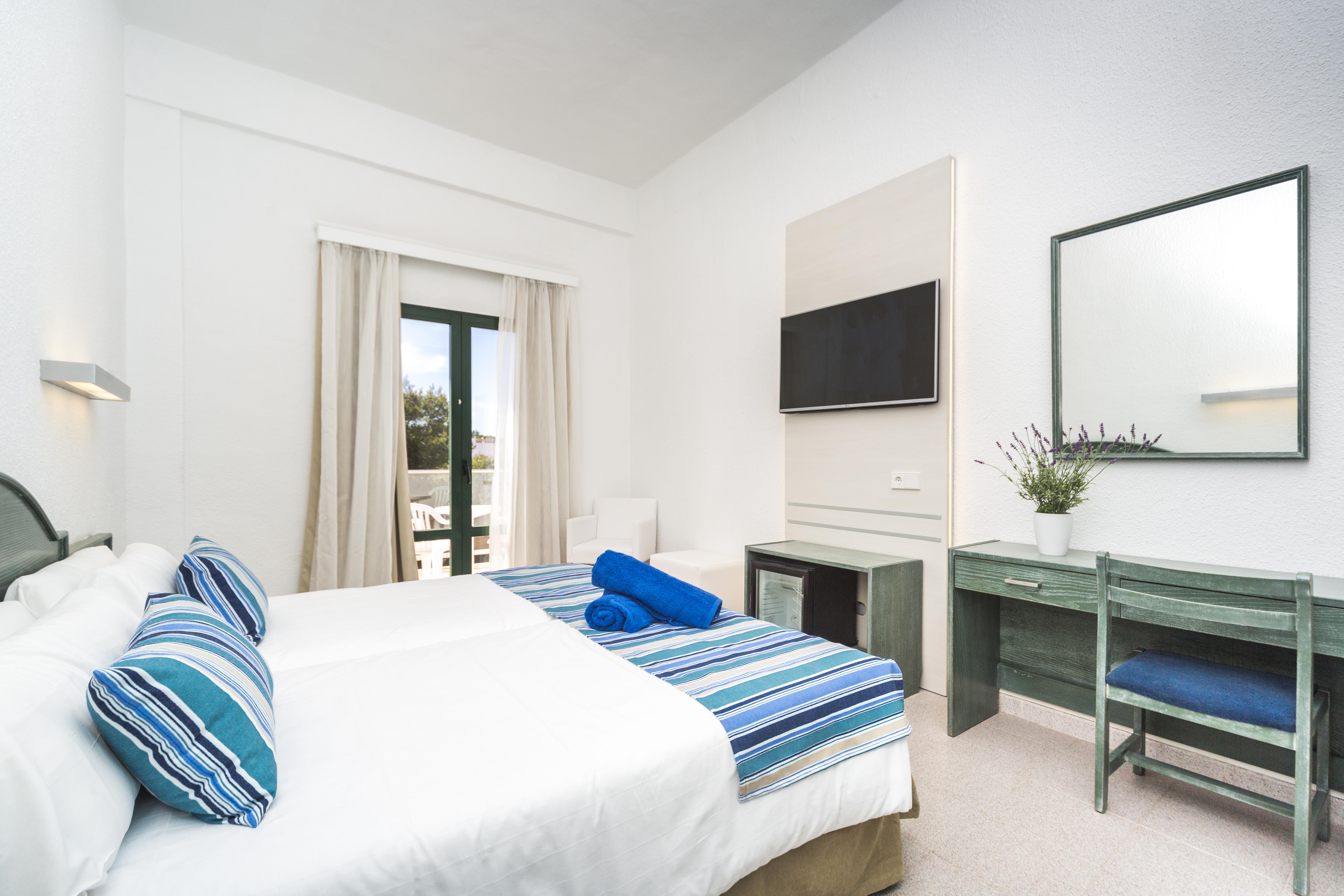 Globales Cala'N Blanes 호텔 칼라엔블레인즈 외부 사진