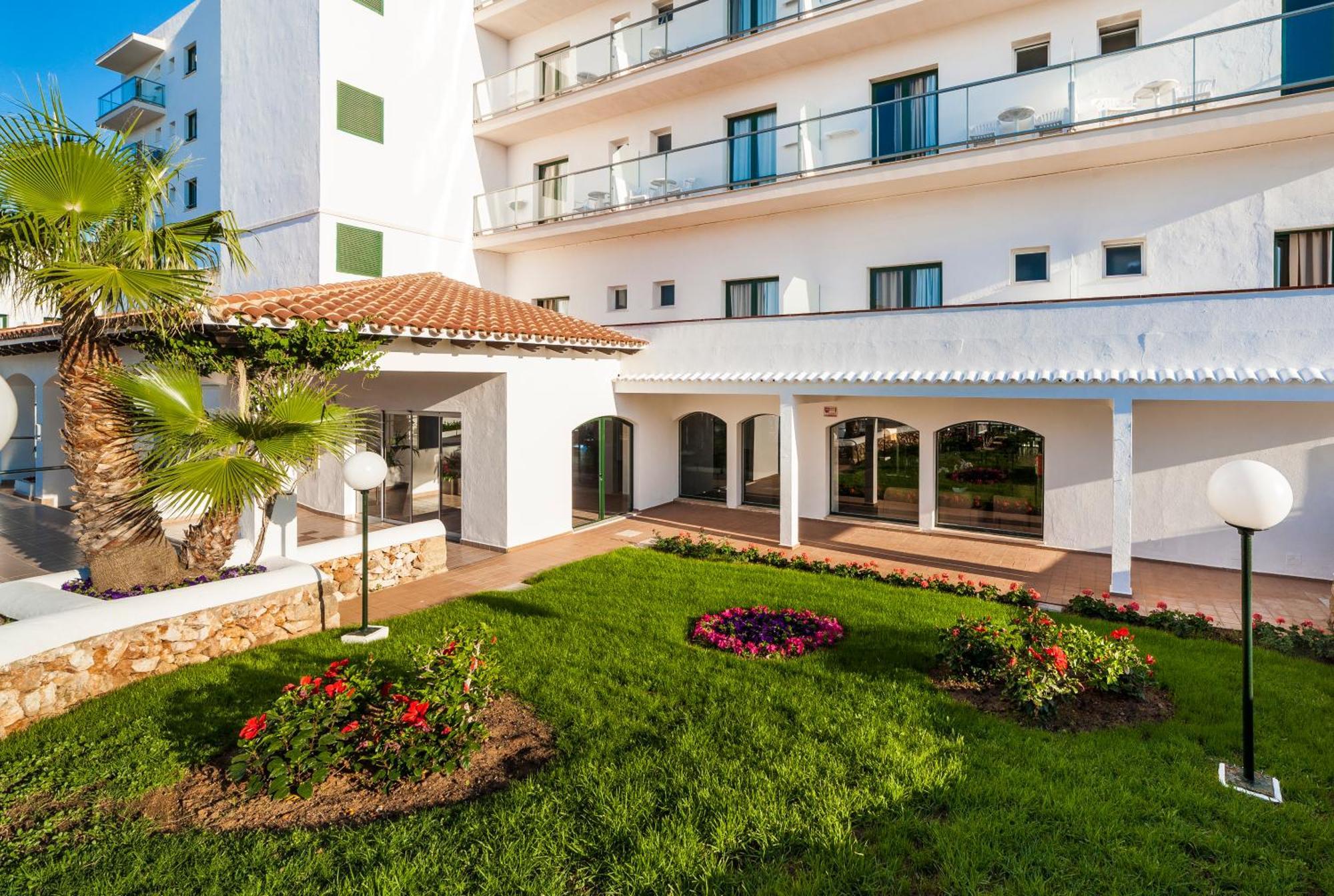 Globales Cala'N Blanes 호텔 칼라엔블레인즈 외부 사진