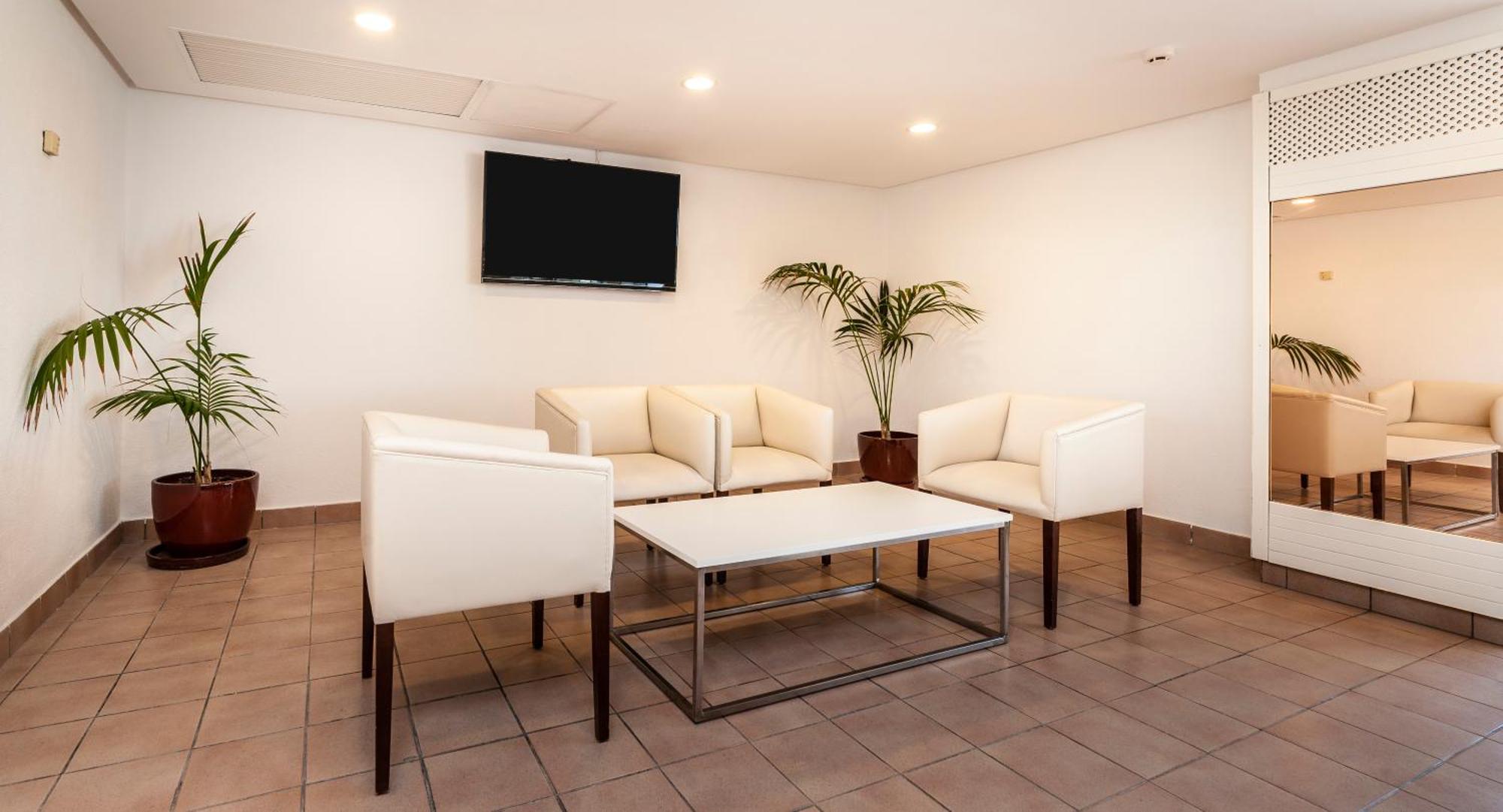 Globales Cala'N Blanes 호텔 칼라엔블레인즈 외부 사진